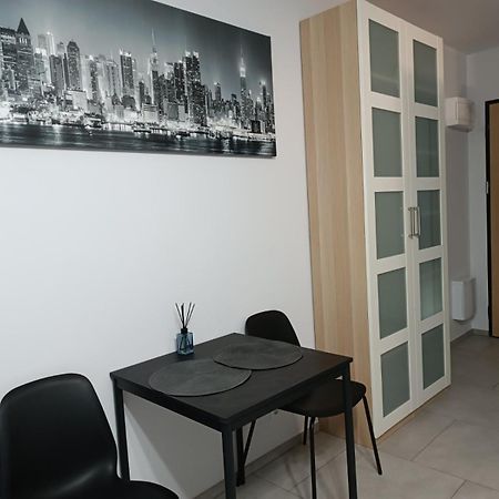Apartamenty Wiktoryn 6A Варшава Екстериор снимка
