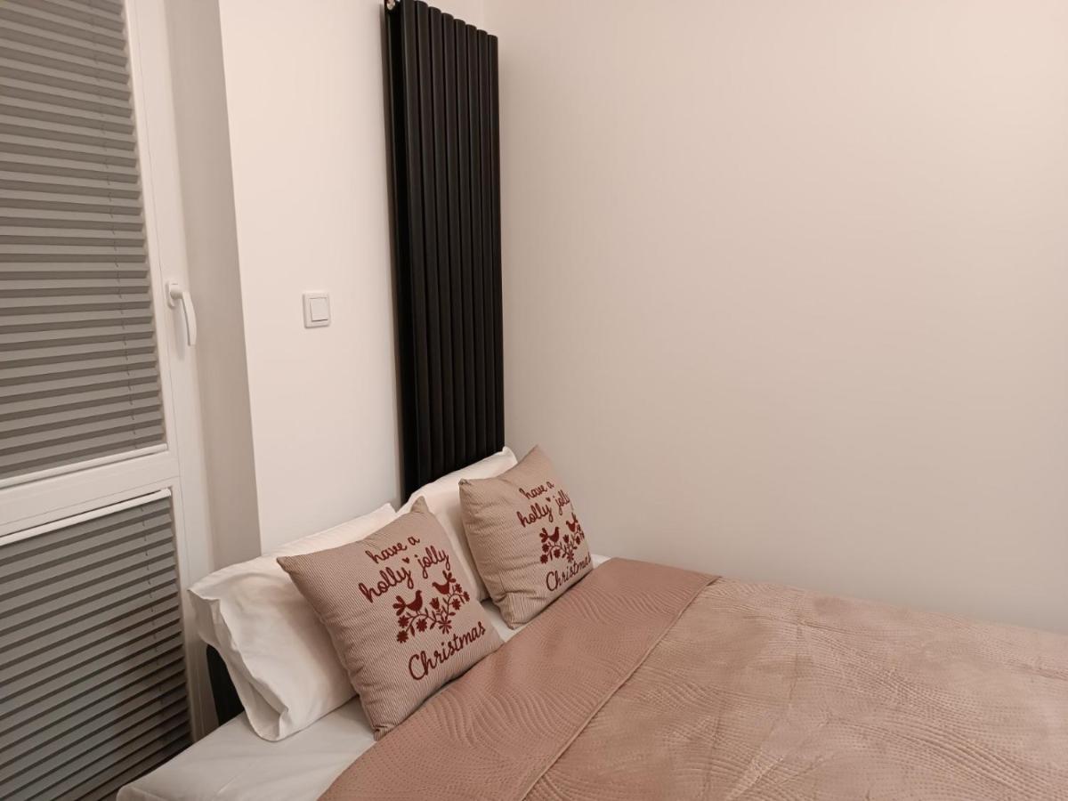 Apartamenty Wiktoryn 6A Варшава Екстериор снимка