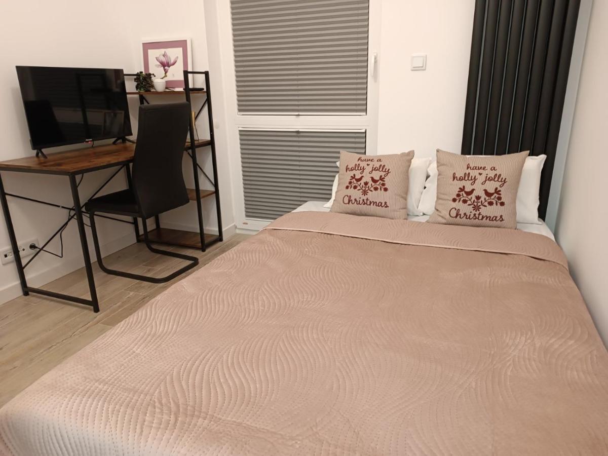 Apartamenty Wiktoryn 6A Варшава Екстериор снимка