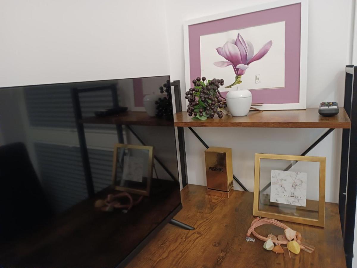 Apartamenty Wiktoryn 6A Варшава Екстериор снимка