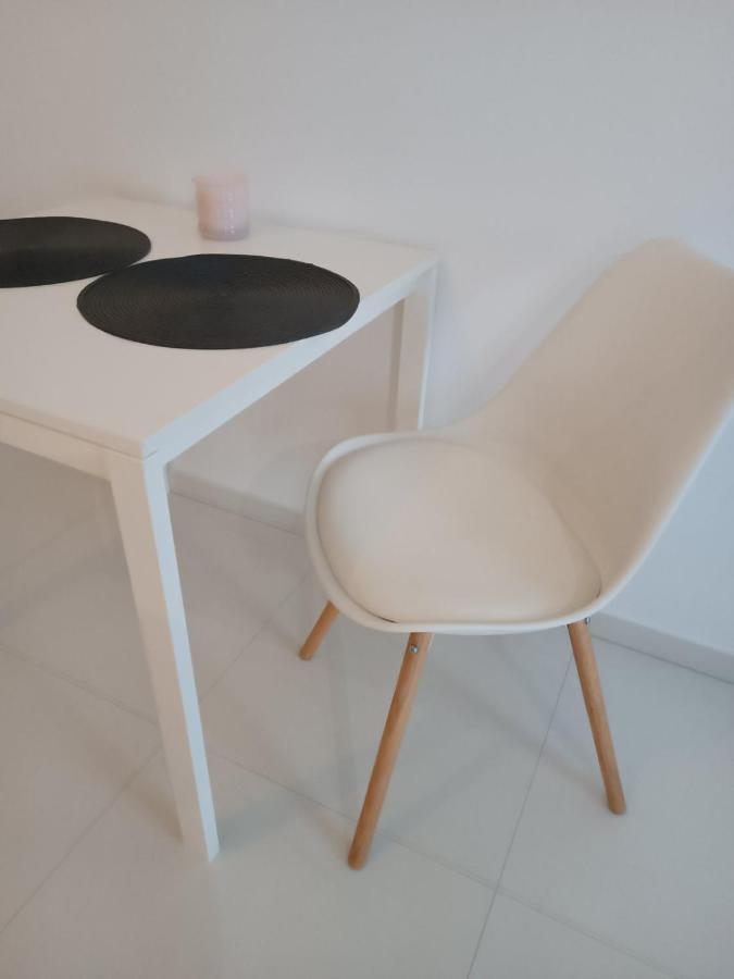Apartamenty Wiktoryn 6A Варшава Екстериор снимка